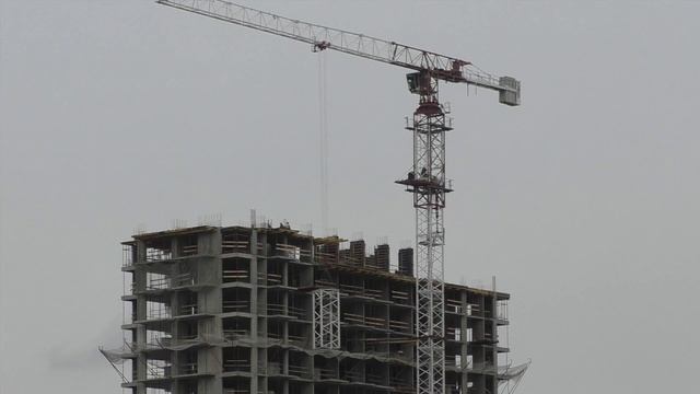 Как вырастает подъёмный кран во время стройки смотреть онлайн