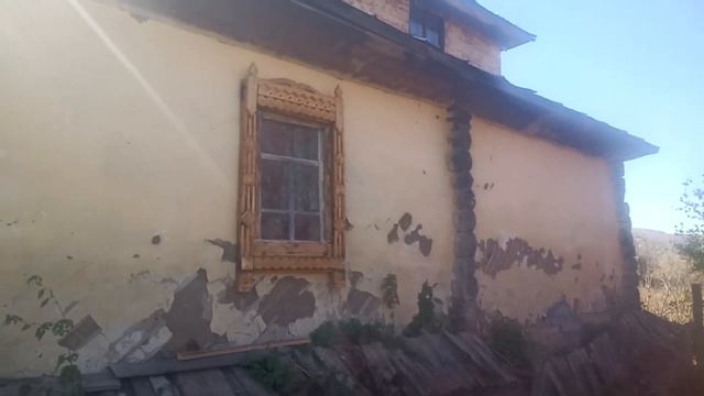 Домик в деревне. Вид снаружи . смотреть онлайн