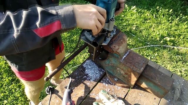 фрезеровка металла и алюминия ручным фрезером смотреть онлайн