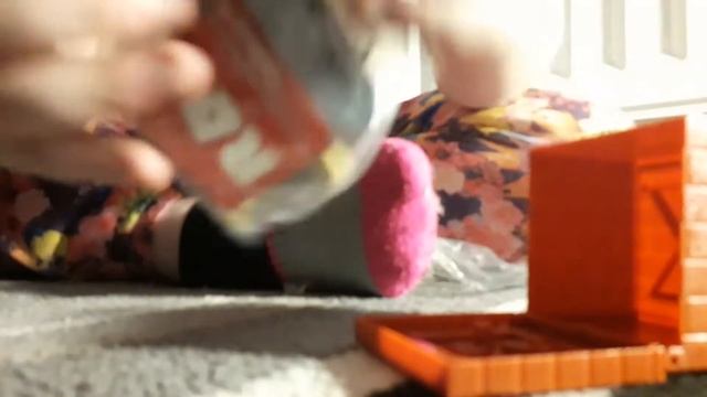 Unboxing roblox figures! смотреть онлайн