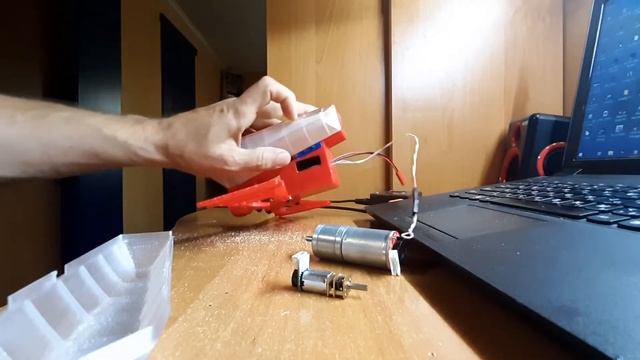 Трихограммница для DJI Phantom смотреть онлайн