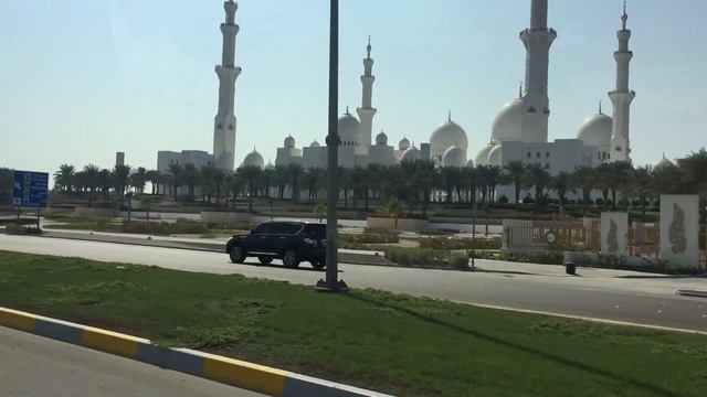 Sheikh Zayed Grand Mosque | Road View | Abu Dhabi - Part 1 смотреть онлайн