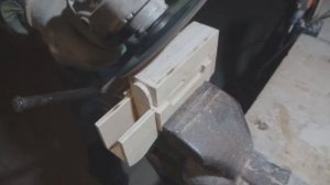 АК-74 ИЗ ДЕРЕВА СВОИМИ РУКАМИ