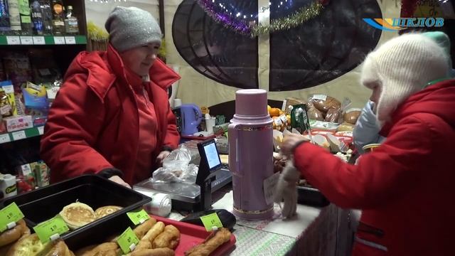 В полной красе: на Шкловщине зажгли огни на главной ёлке смотреть онлайн