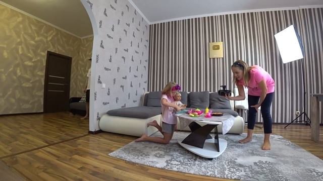 КАК МЫ СНИМАЕМ ВИДЕО!!!! Показываем Наш ДЕНЬ СЬЕМОК! наш обычный РАБОЧИЙ день фемелибокс влог смотреть онлайн
