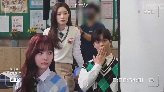 Yook Sungjae & Jung Chaeyeon Cute Moments (the Golden Spoon)