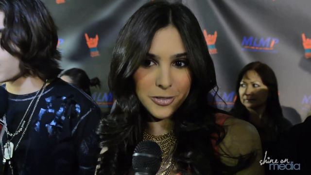Camila Banus Interview: 2011 Youth Rock Awards смотреть онлайн