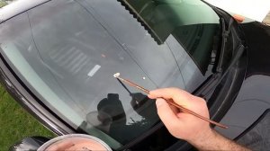 Удаляем мелкие царапины на лобовом стекле, полируем стекло.