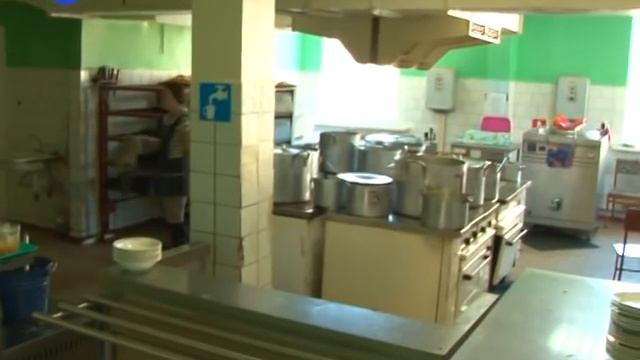 Обед не предлагать смотреть онлайн