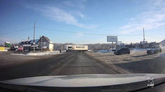 Осторожно моя фура едет назад, без водителя!!! смотреть онлайн