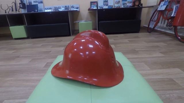 Окрас пожарной каски образца 1961 года Часть 2 смотреть онлайн