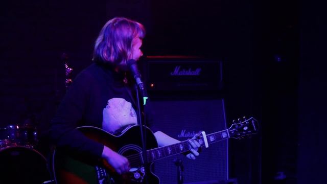 АНЯ КРУТЕЕВА - НЕ ЗНАЮ (Ионотека 14 февраля 2022) смотреть онлайн