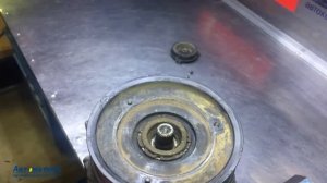 Volkswagen Tiguan.  Как снять муфту и заменить подшипник шкива компрессора кондиционера VW TIGUAN