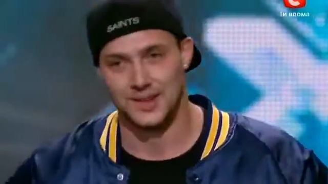 Олег Кензов, удивил своим голосов всех жюри!!!