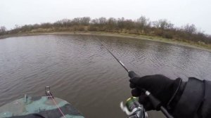 Ловля окуня на отводной поводок поздней осенью с лодки