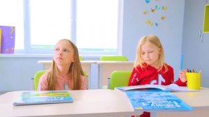 Где делась САША в Школе? Маргарита и Виола не могут её найти.