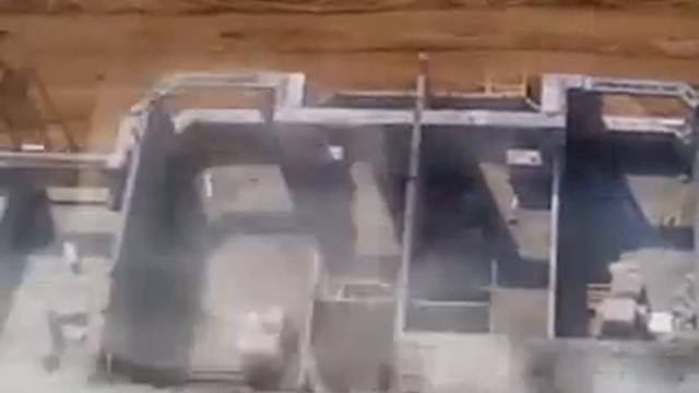 Вид с высоты (25 метров над землей)башенного крана смотреть онлайн