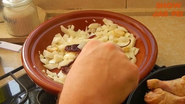 Курица в Тажине (Таджине) с Картошкой . Тажин (Таджин) от кулинарного шоу жарь пей смотреть онлайн