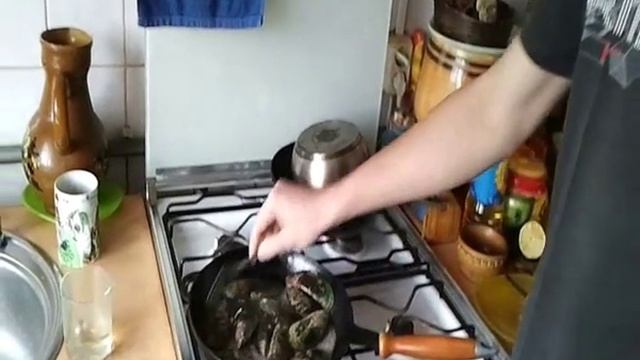 Мидии в сырном соусе "Дружная компания" (Mussels with cheese sauce) смотреть онлайн