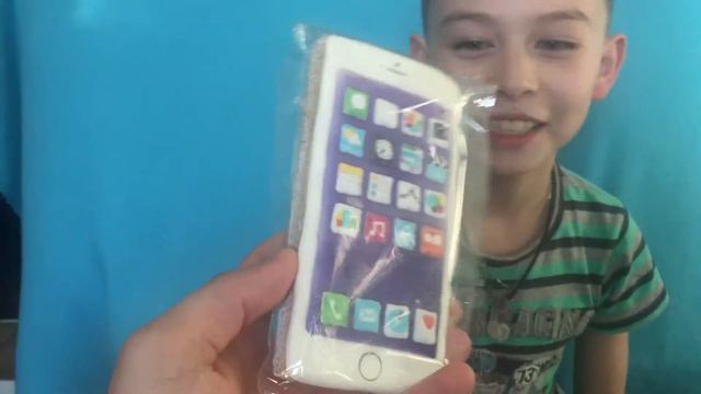 Cъел iPhone 6 и глазом не моргнул. Ate an iPhone 6 and did not blink an eye. смотреть онлайн