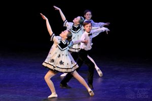 "После уроков", ансамбль "Ритмы детства". "After the lessons", the ensemble "Rhythms of childhood".