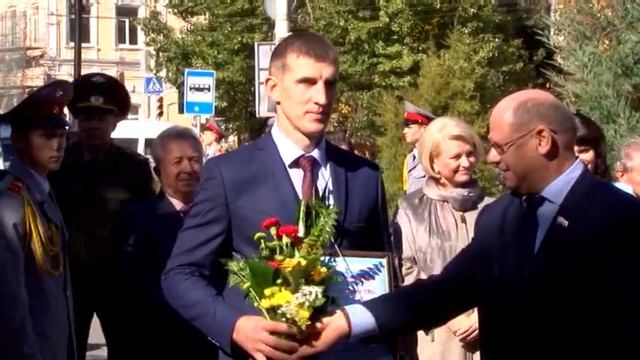 В Саратове накануне Дня учителя назвали лучших педагогов региона смотреть онлайн