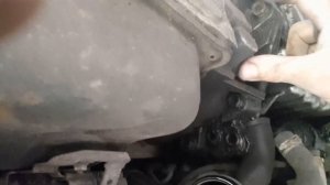 Лютый механик.Как открыть машину если сел аккумулятор.