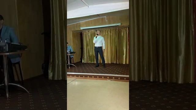 ИСПОЛНЕНИЕ НА ВОДЕ ! ДМИТРИЙ КАМЫНИН - Я КУПЛЮ ТЕБЕ ДОМ смотреть онлайн