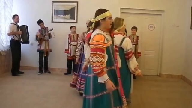 Ансамбль народной песни "Забавушка". МБОУДОД "ДШИ" г. Стрежевой смотреть онлайн