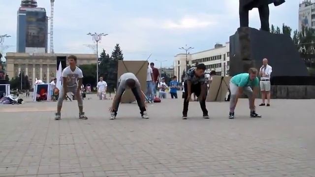 Пацаны жгут под песни из 90-ых смотреть онлайн