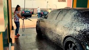 Денис научился мыть машину! Видео для детей Funny kids | DenLion