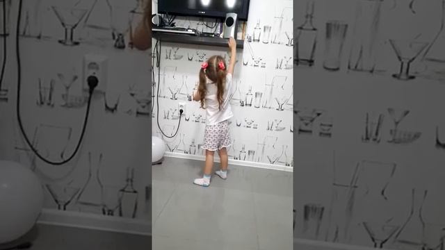 Алёнины танцы перед сном?✌✌✌ смотреть онлайн