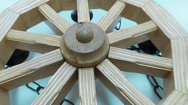 Люстра подвесная в виде колеса телеги / Wagon wheel wooden pendant light смотреть онлайн