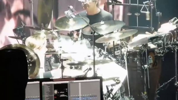 4 Minutes of Nicholas Collins in concert