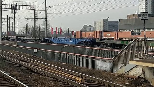Тепловоз ТЭМ7А-0178 с грузовым поездом смотреть онлайн