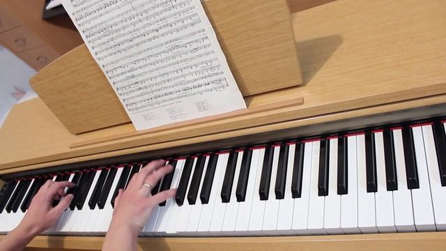 Какая странная судьба Un homme et une femme на пианино смотреть онлайн