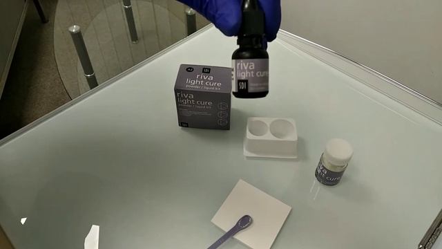 Замішування склоіономерного цементу смотреть онлайн