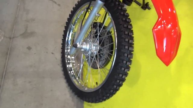 Senke SK200GY-5 (2017) Exterior And Interior