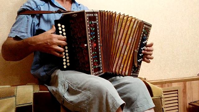 Продаётся гармонь смотреть онлайн