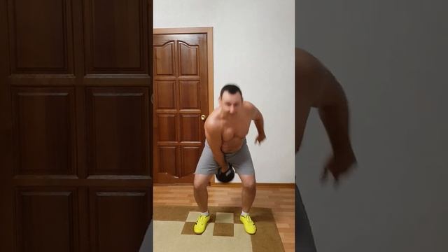 Рывок гири 32 кг 20 раз (по 10 раз каждой рукой) смотреть онлайн