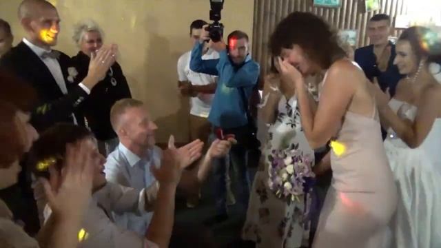 Оригинальное предложение руки и сердца. Свадьба. Танец. Фотограф. Слёзы. смотреть онлайн
