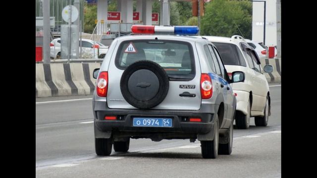 Галерея автомобилей | Полицейские машины в России: Chevrolet Niva смотреть онлайн