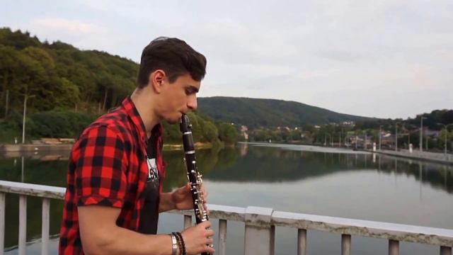 GIRLS LIKE YOU - Maroon 5 (Sax/Clarinet Cover) смотреть онлайн