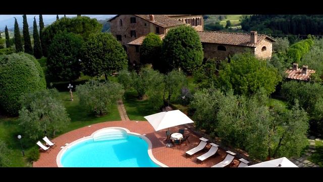 Le Torri vacation rentals -video 2015....1 hectare of lend more -2015 смотреть онлайн