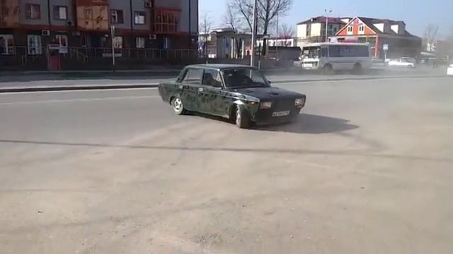 2105 дает жару))) смотреть онлайн