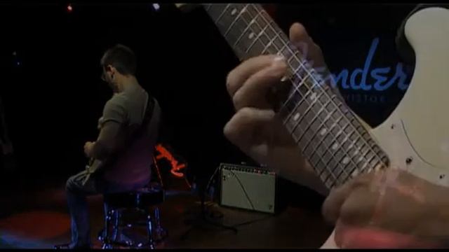 Fender American Standard Strat + Deluxe VM смотреть онлайн