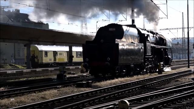 Historical Steam Locomotive at the station Prague Smichov смотреть онлайн