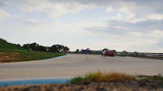 2018 Kia Stinger (EU-Spec) Driven On Race Track смотреть онлайн