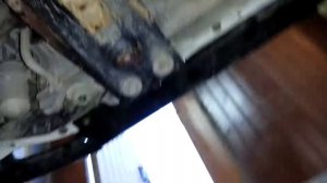 Mazda familia течет стык двс и акпп