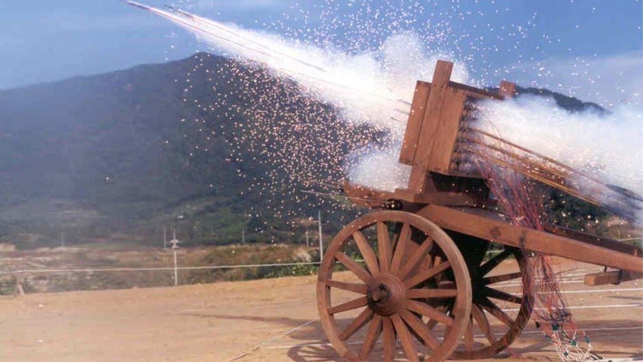 Странное, но очень эффективное древнее оружие смотреть онлайн